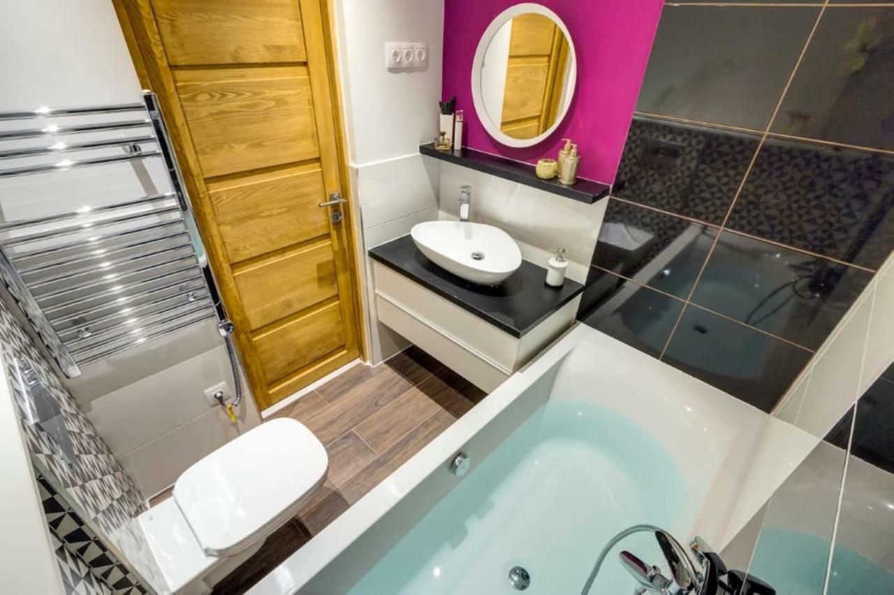 Cozy Downtown Studio Apartment Budapest Ngoại thất bức ảnh