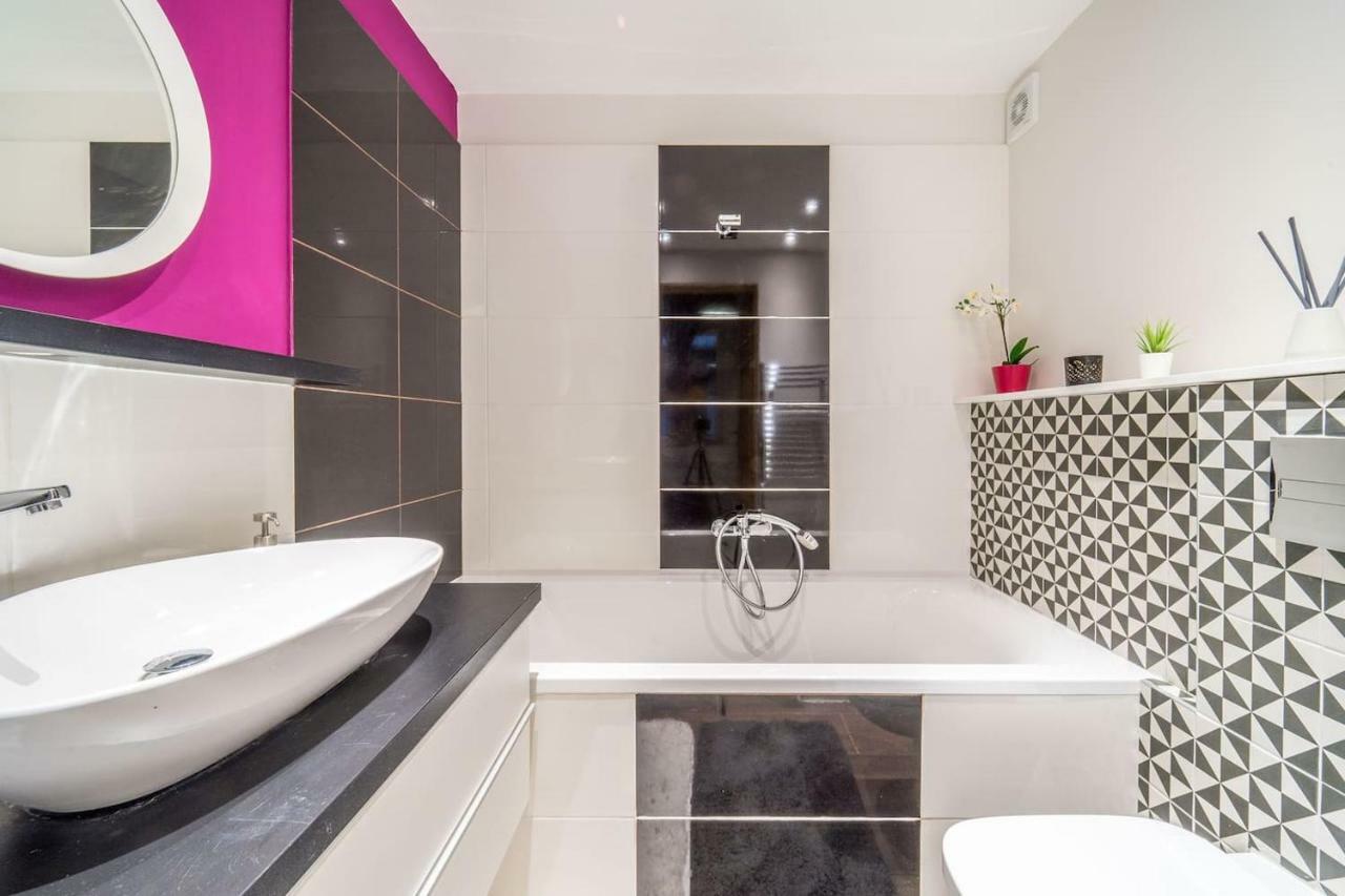 Cozy Downtown Studio Apartment Budapest Ngoại thất bức ảnh