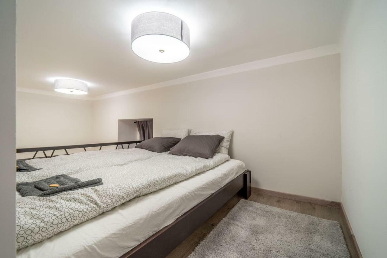 Cozy Downtown Studio Apartment Budapest Ngoại thất bức ảnh