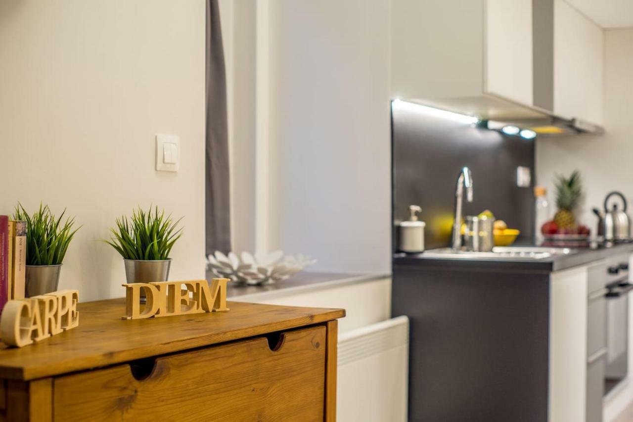 Cozy Downtown Studio Apartment Budapest Ngoại thất bức ảnh